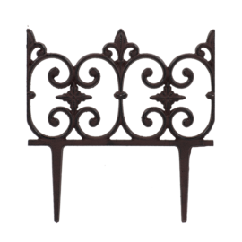 Beetzaun mit französischer Lilie