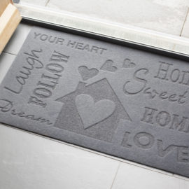 Tapis relief "Love"